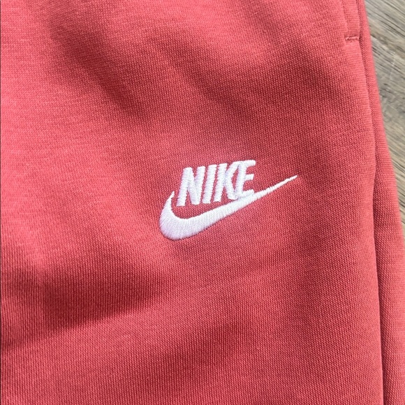 Nike | BNWT Kids Standard Fit Corte Padrao Coral Jogger Pants Size Large - Picture 3 of 10